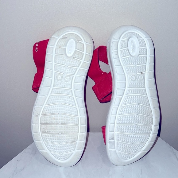 🔥Crocs Pink Women's Sandals🔥 - Picture 3 of 3